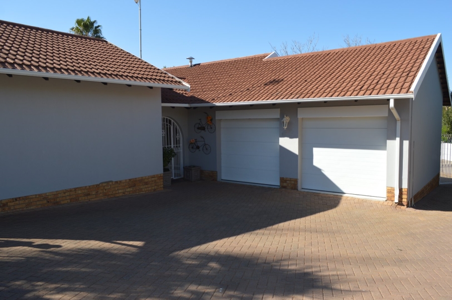 3 Bedroom Property for Sale in Wilkoppies North West